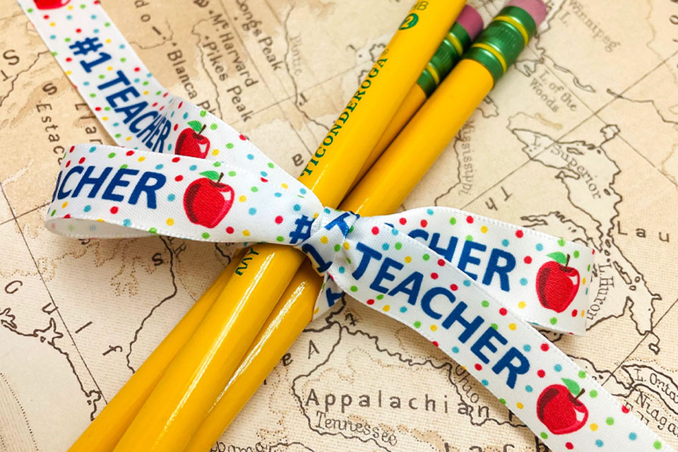 Teachers' Ribbon Gifts: Creative Ways to Show Appreciation